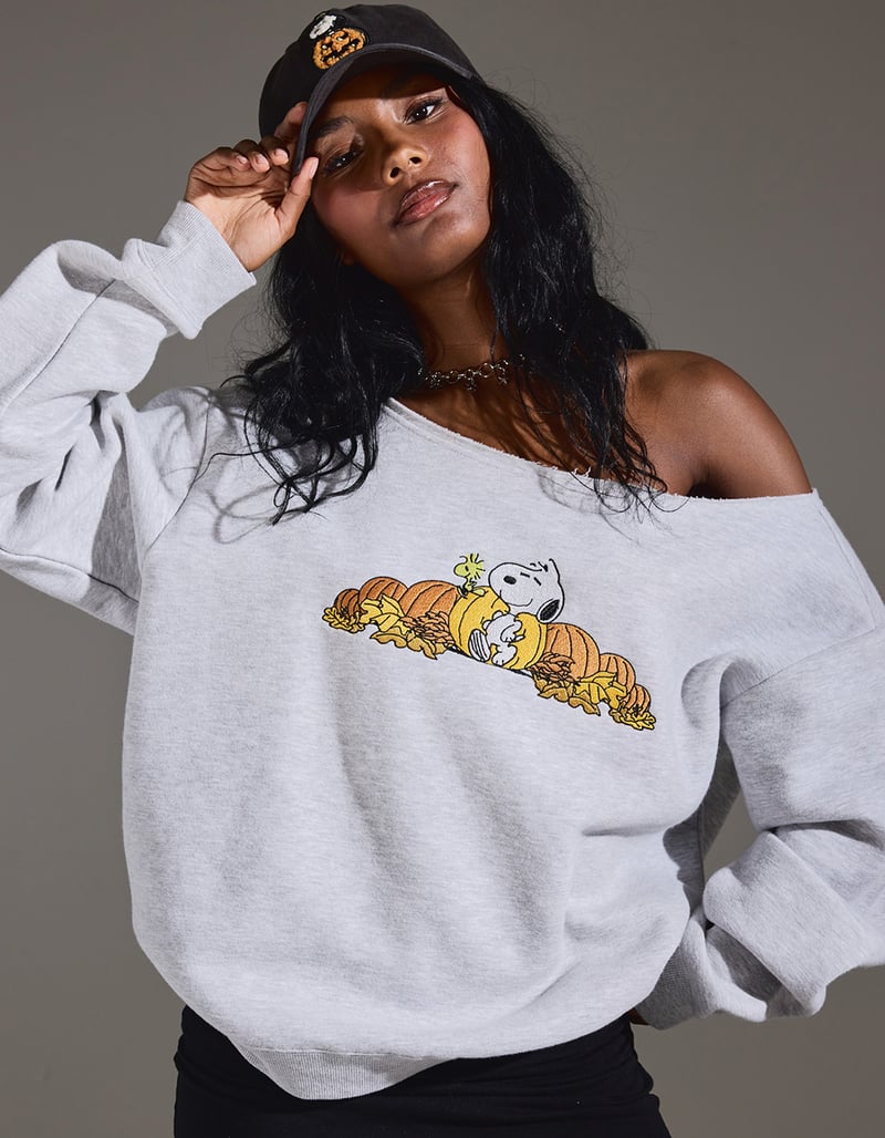 RSQ x Peanuts Halloween Snoopy Pumpkin Womens Off The Shoulder Sweatshirt image number 0