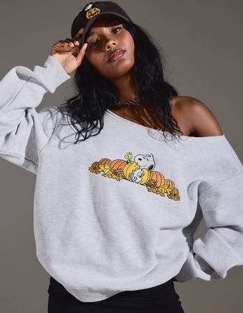 RSQ x Peanuts Halloween Snoopy Pumpkin Womens Off The Shoulder Sweatshirt Primary Image
