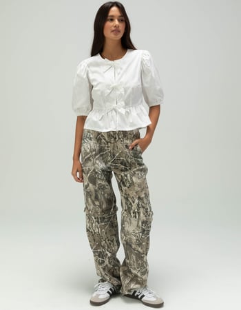 WEST OF MELROSE Tie Front Puff Sleeve Womens Top Alternative Image