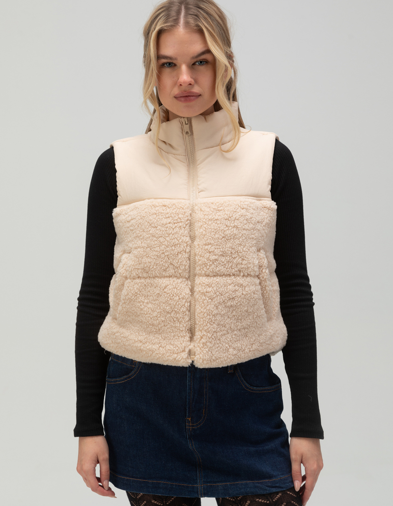 RSQ Womens Nylon Sherpa Vest image number 0