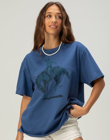 LEVI'S Premium Womens Studded Boyfriend Tee Primary Image