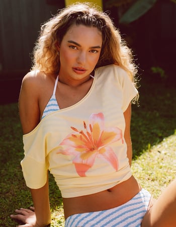 FULL TILT Womens Off The Shoulder Lily Tee Primary Image