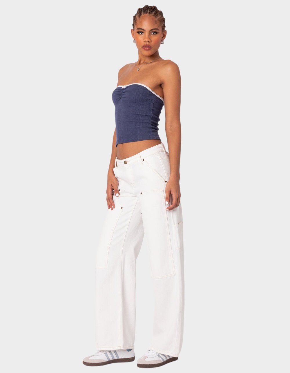 EDIKTED Ayla Low Rise Carpenter Jeans - WHITE | Tillys