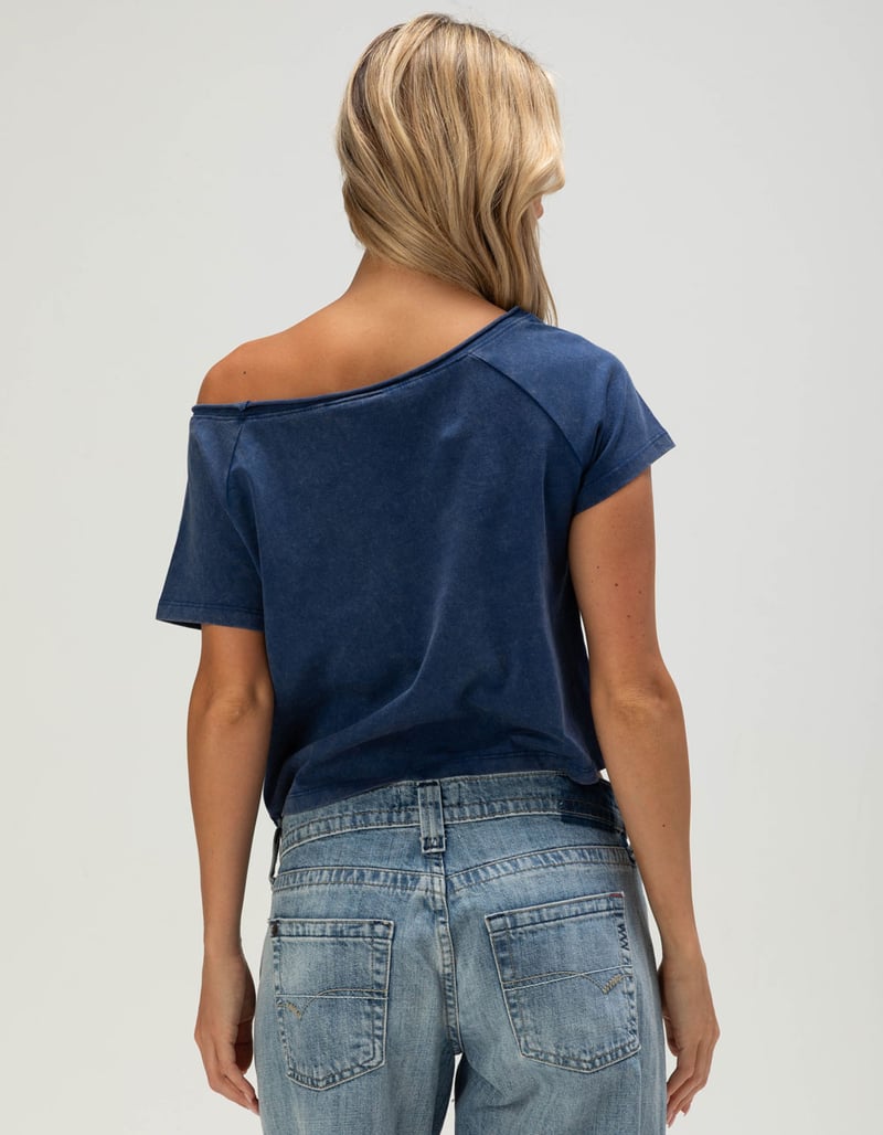 THE WILD COLLECTIVE Penn State Womens Off The Shoulder Tee image number 3