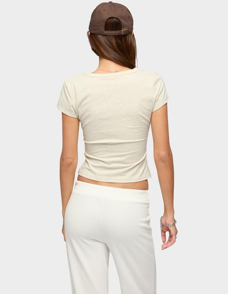 EDIKTED Merinda V-Neck Tee image number 2