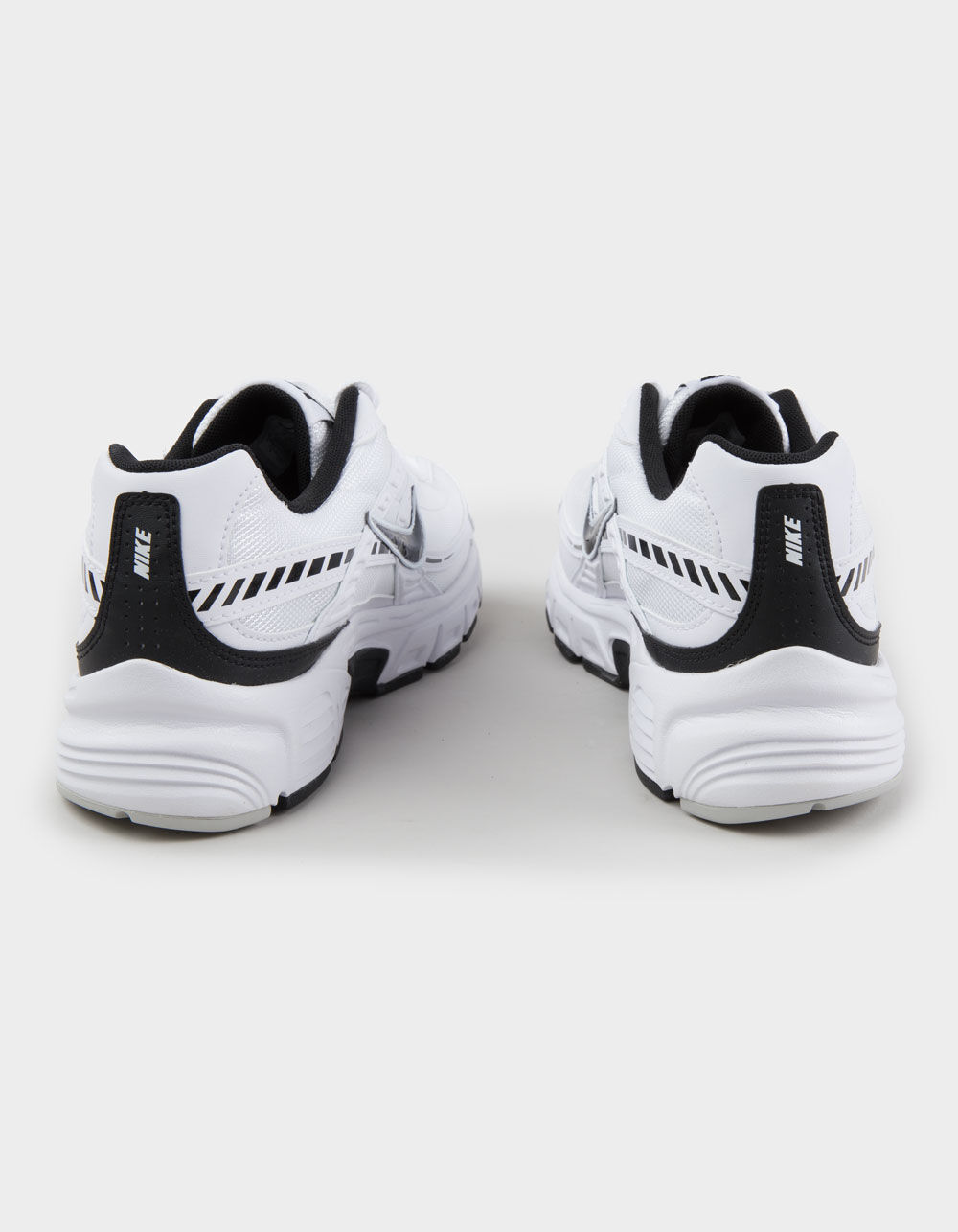 NIKE Initiator Mens Shoes - BLK/WHT | Tillys