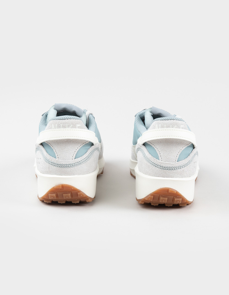 NIKE Waffle Debut Womens Shoes image number 3