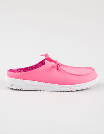 HEY DUDE Wendy Womens Slip On Shoes Primary Image