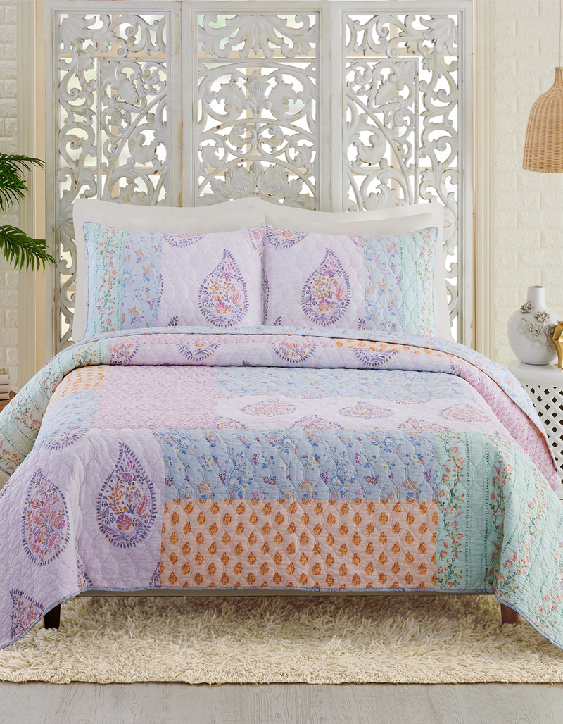 JESSICA SIMPSON Thornhill 3-Piece Full/Queen Quilt Set image number 0
