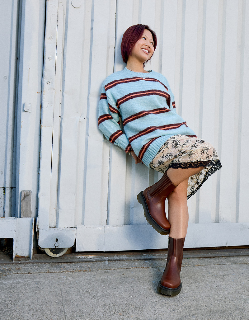 DR. MARTENS Amaayah Lo Womens Leather Boots image number 5