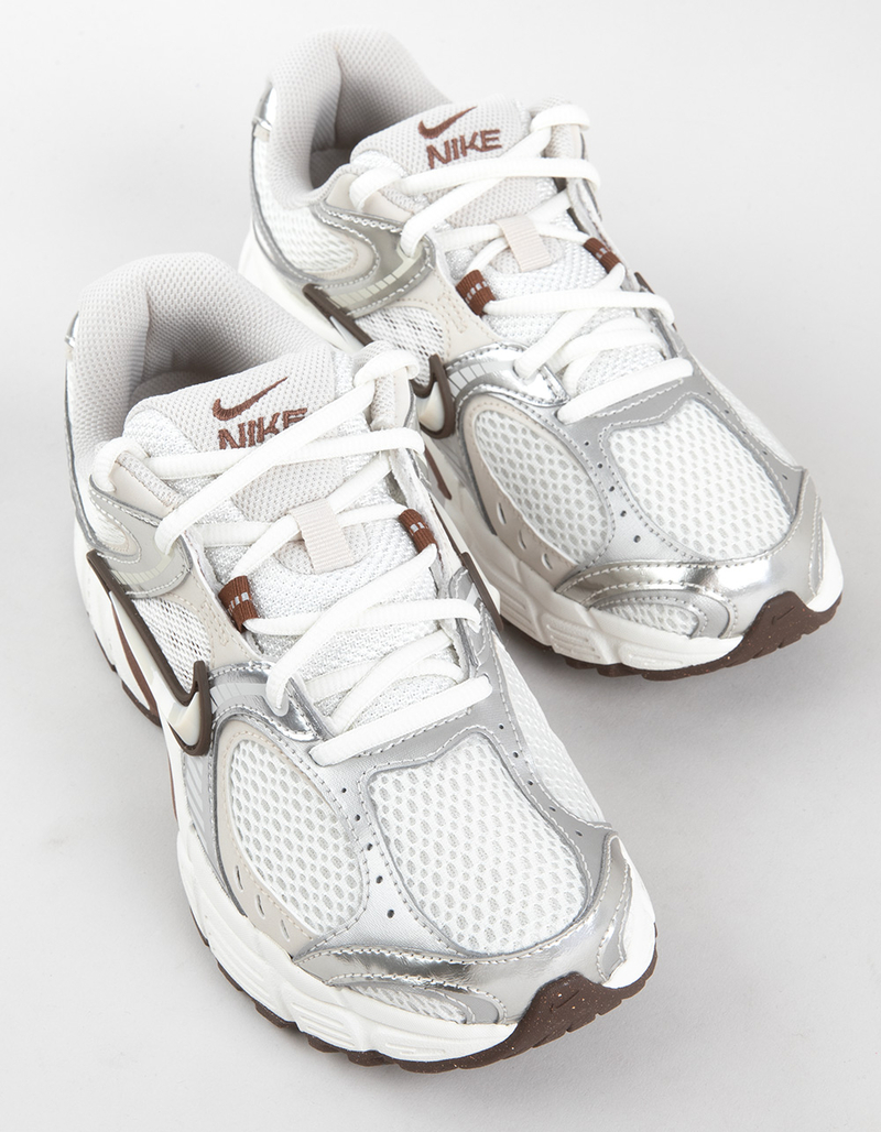 NIKE V5 RNR Womens Shoes image number 4