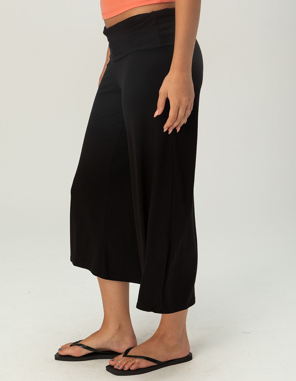 FULL TILT Womens Low Rise Gaucho Pants - BLACK - S | Tillys