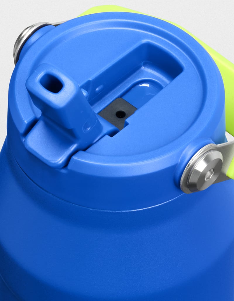 STANLEY 24 oz The IceFlow&trade; Water Bottle With Flip Straw Lid image number 2
