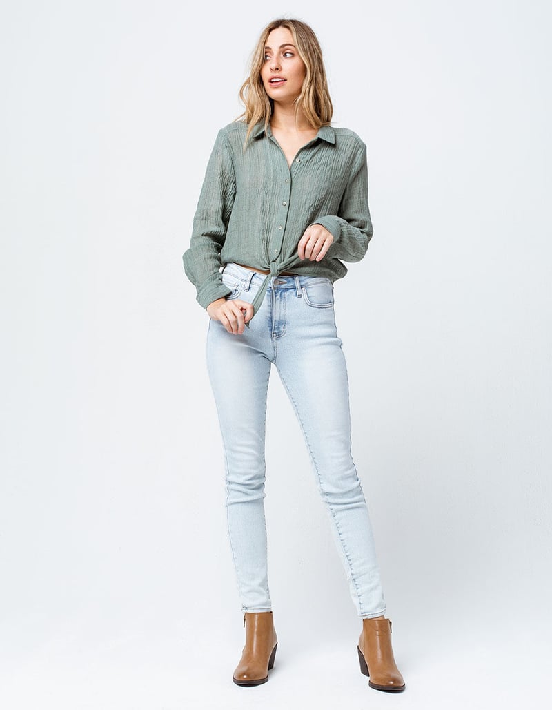 GOOD LUCK GEM Button Front Sage Womens Tie Front Top image number 3