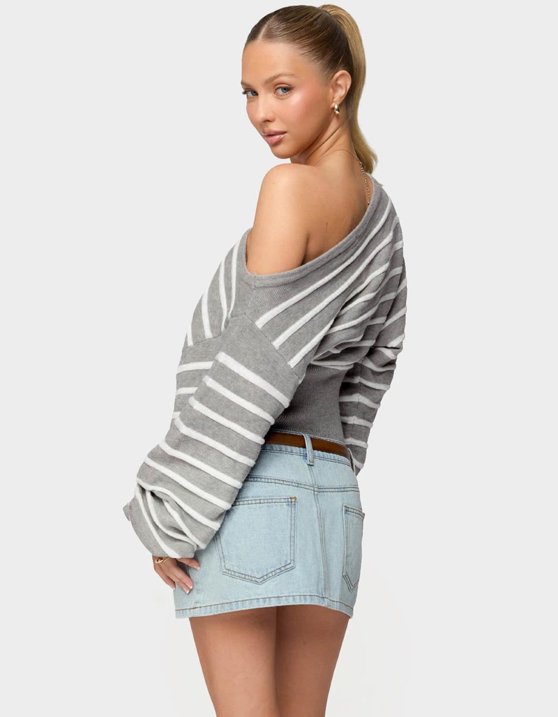 EDIKTED Mika Off Shoulder Oversized Sweater image number 2