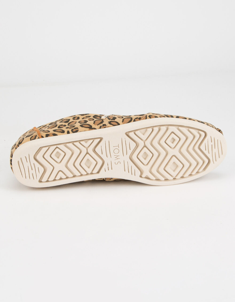 TOMS Classic Desert Tan Microfiber Leopard Print Womens Slip-On Shoes image number 5