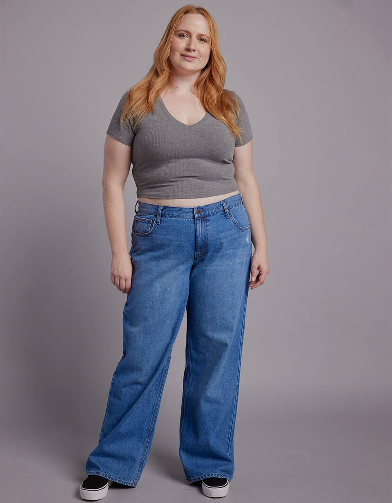 RSQ Womens Low Rise Straight Leg Jeans image number 4