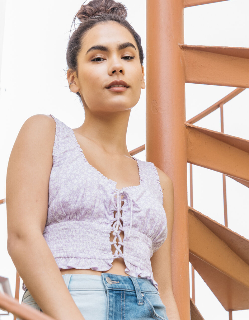 SKY AND SPARROW Ditsy Floral Womens Lavender Lace Up Peplum Tank image number 0