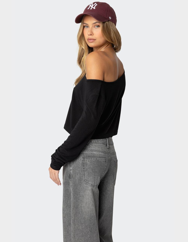 EDIKTED Cropped Off Shoulder Top image number 4