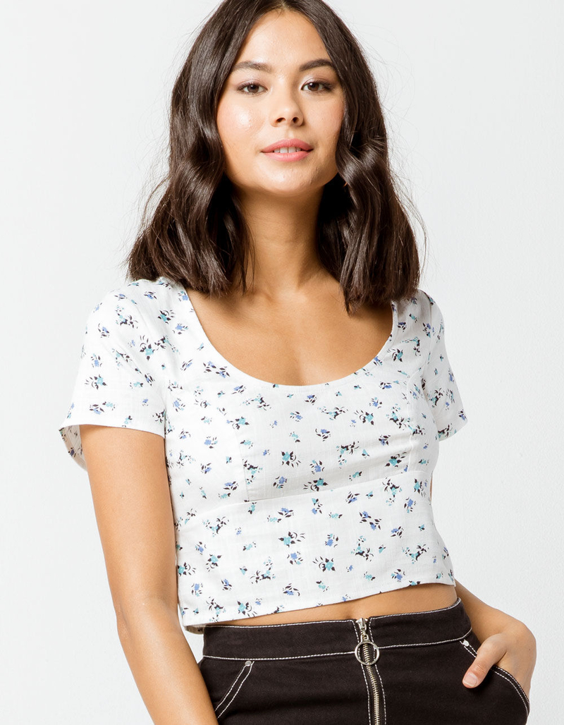 IVY & MAIN Floral Structured White Womens Crop Top image number 0