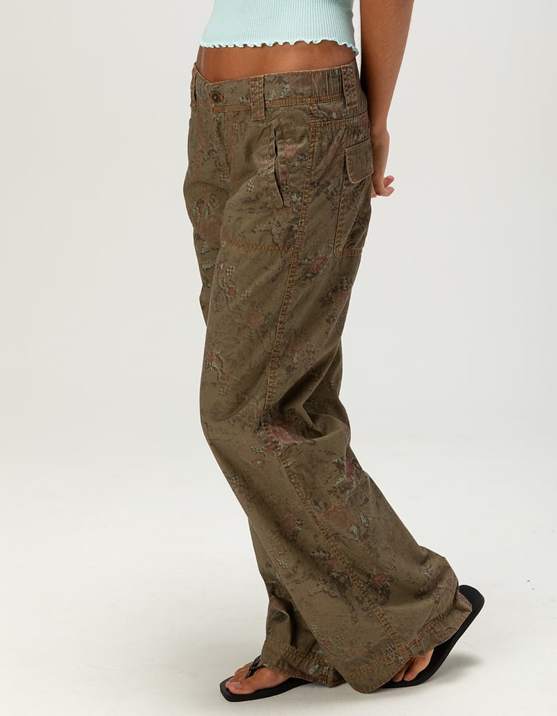 BDG Urban Outfitters 360 Womens Low Rise Straight Leg Cargo Pants image number 2
