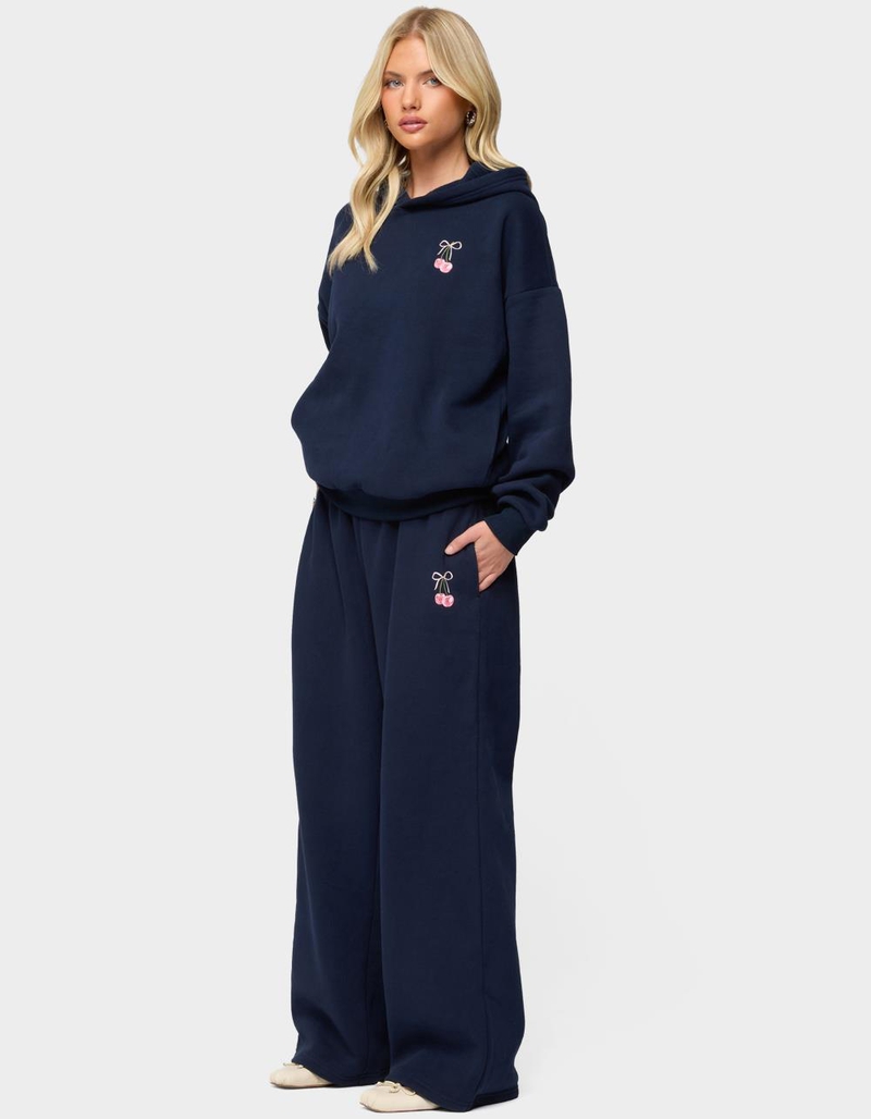 EDIKTED I Don't Chase I Attract Sweatpants image number 3