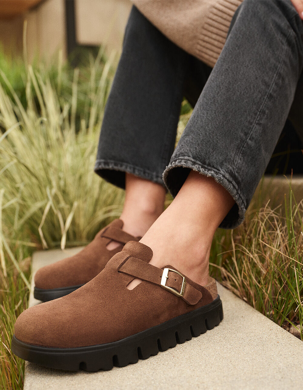 BIRKENSTOCK Papillio Boston Womens Chunky Clogs - TEA | Tillys
