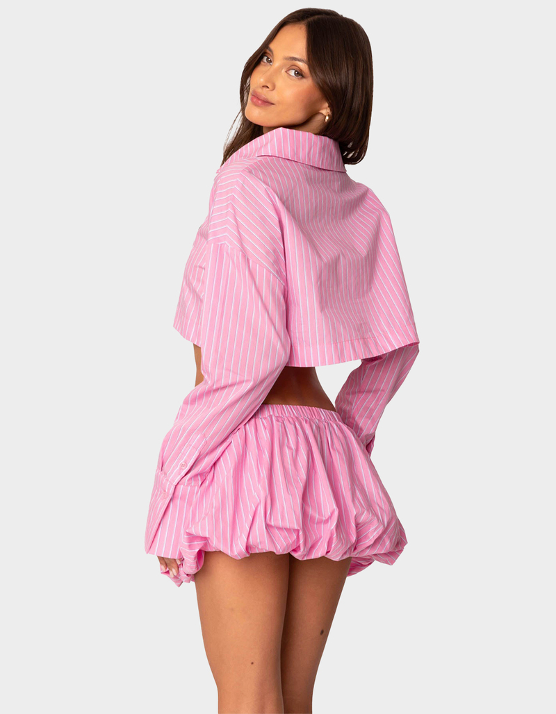 EDIKTED Hila Pinstripe Cropped Button Up Shirt image number 3