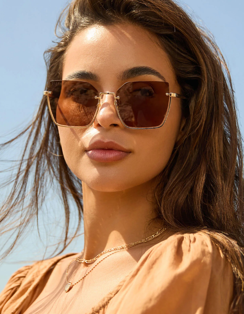 DIFF EYEWEAR Analise Polarized Sunglasses image number 4