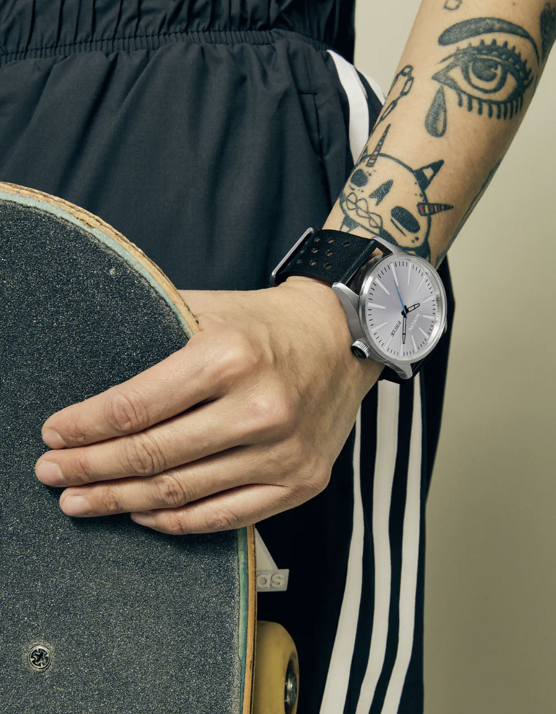 NIXON Sentry Leather Watch image number 8