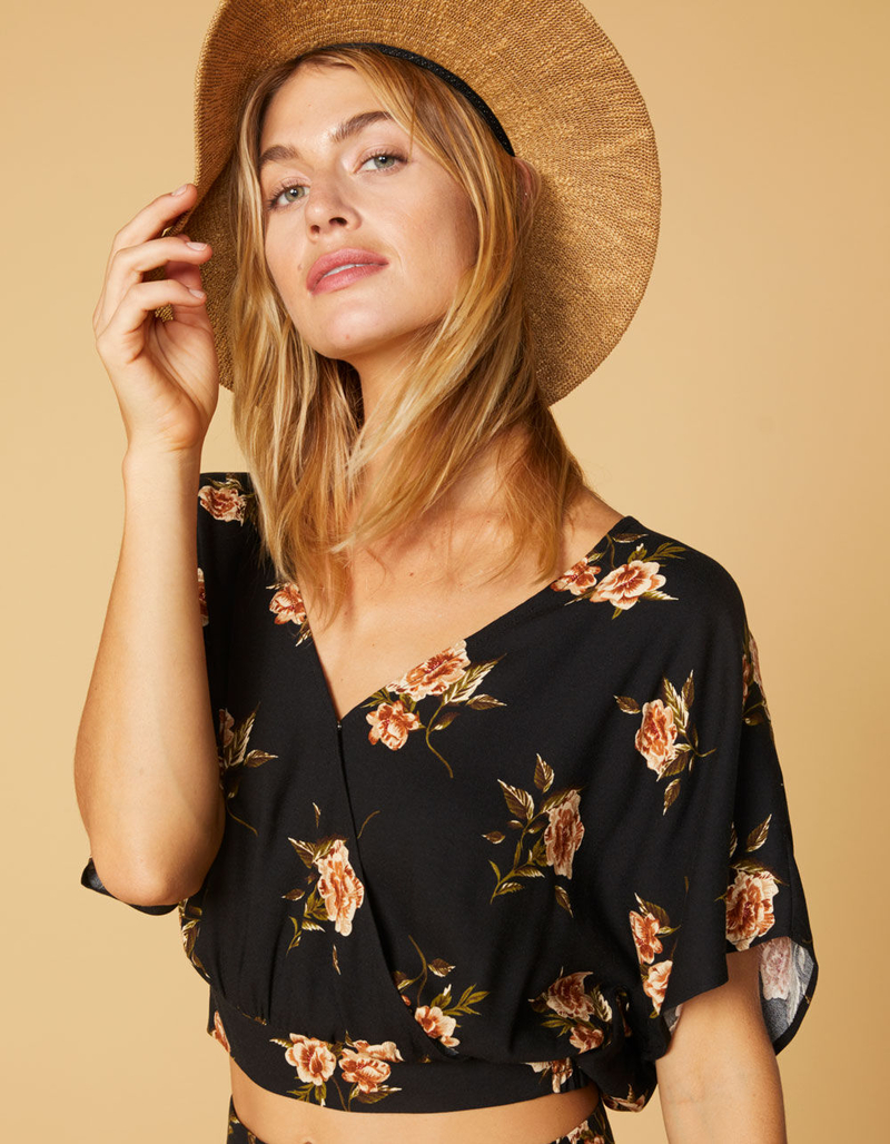 WEST OF MELROSE Bouquet Toss Womens Surplice Top image number 0