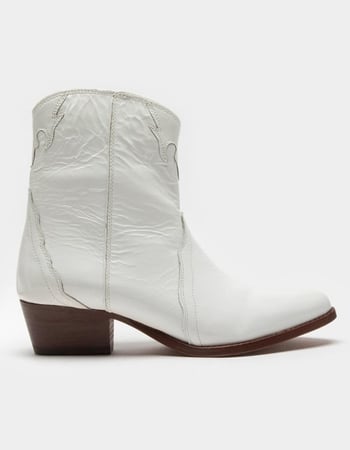 FREE PEOPLE New Frontier Womens White Western Boots Alternative Image
