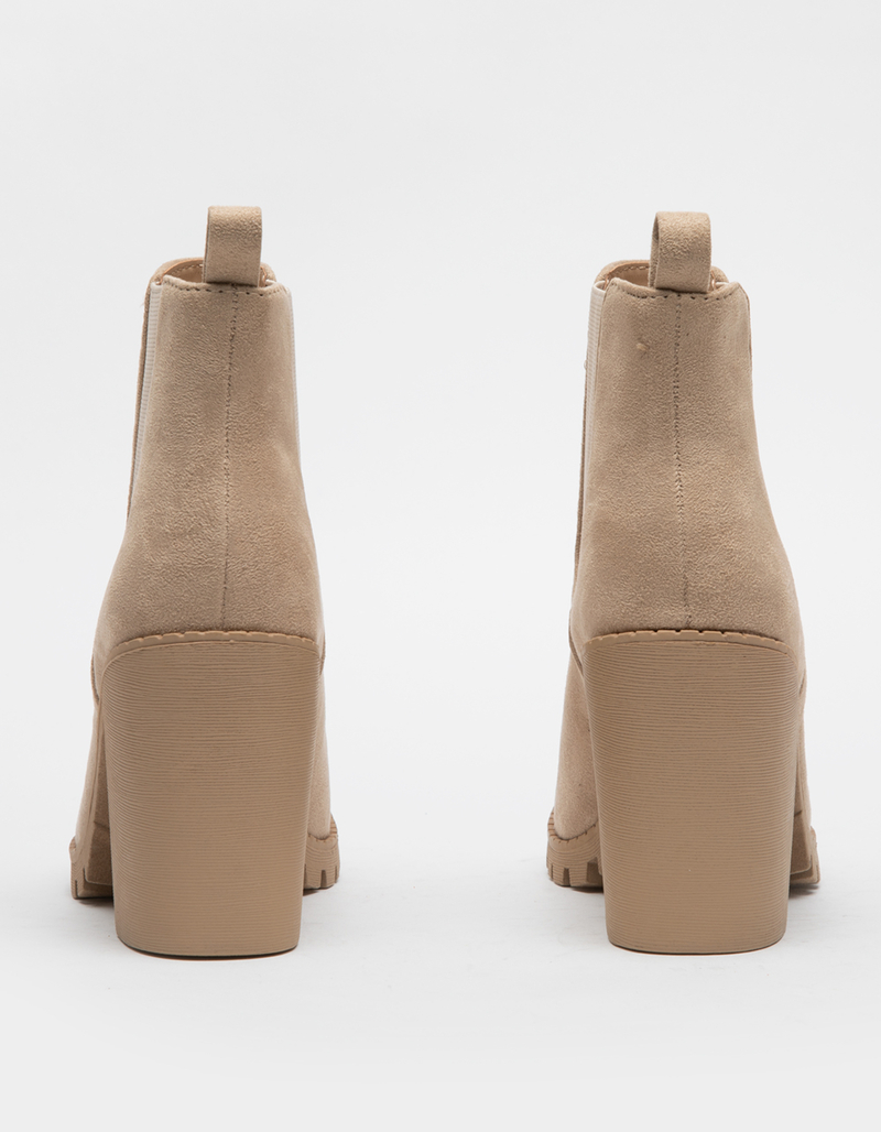 SODA Lug Sole Double Gore Womens Ankle Boots image number 3