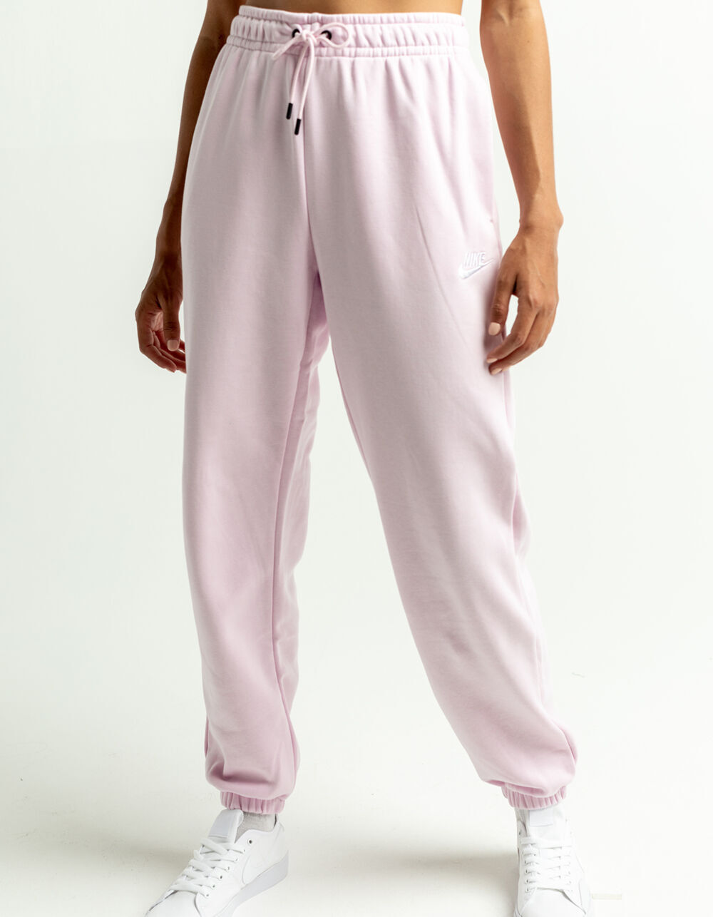 NIKE Sportswear Essential Womens Loose 