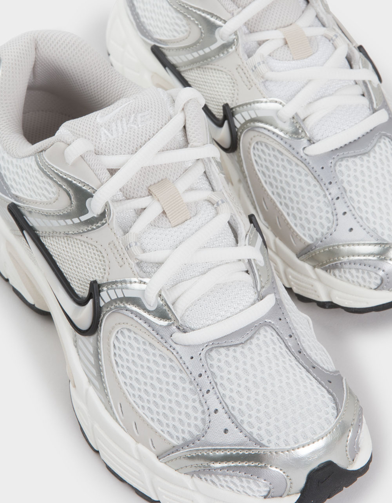 NIKE V5 RNR Womens Shoes image number 5