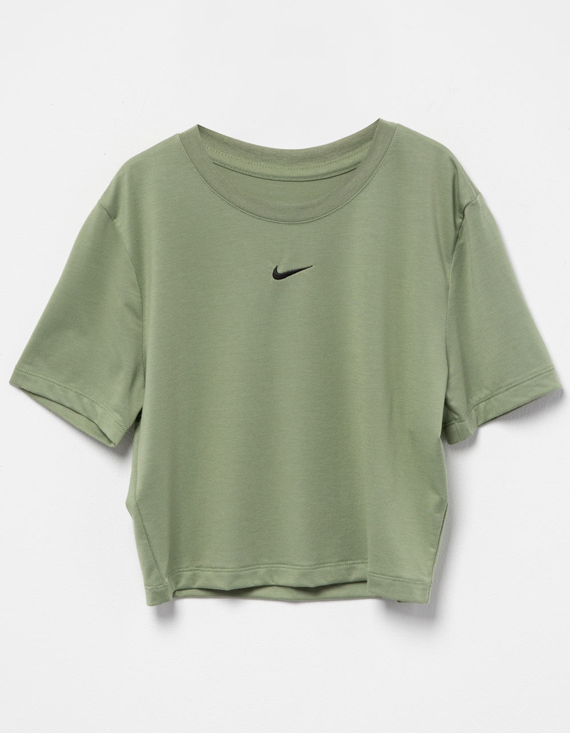 NIKE Sportswear Essential Slim Crop Womens Tee image number 3