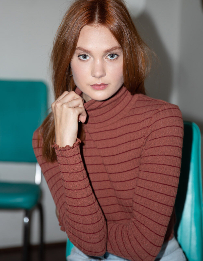 IVY & MAIN Stripe Rust Womens Turtleneck Top image number 0