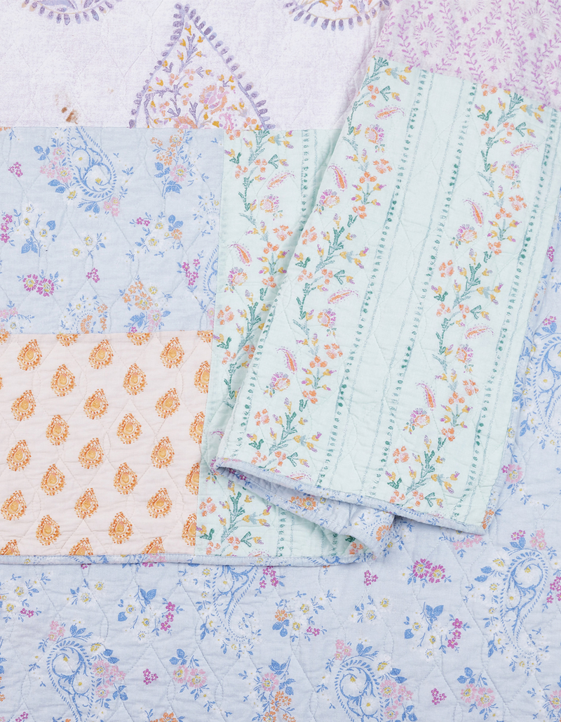 JESSICA SIMPSON Thornhill 3-Piece Full/Queen Quilt Set image number 3