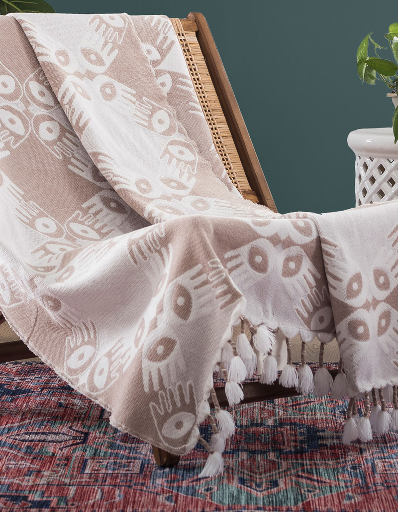 JUNGALOW BY JUSTINA BLAKENEY Hand in Hand Throw Blanket image number 0