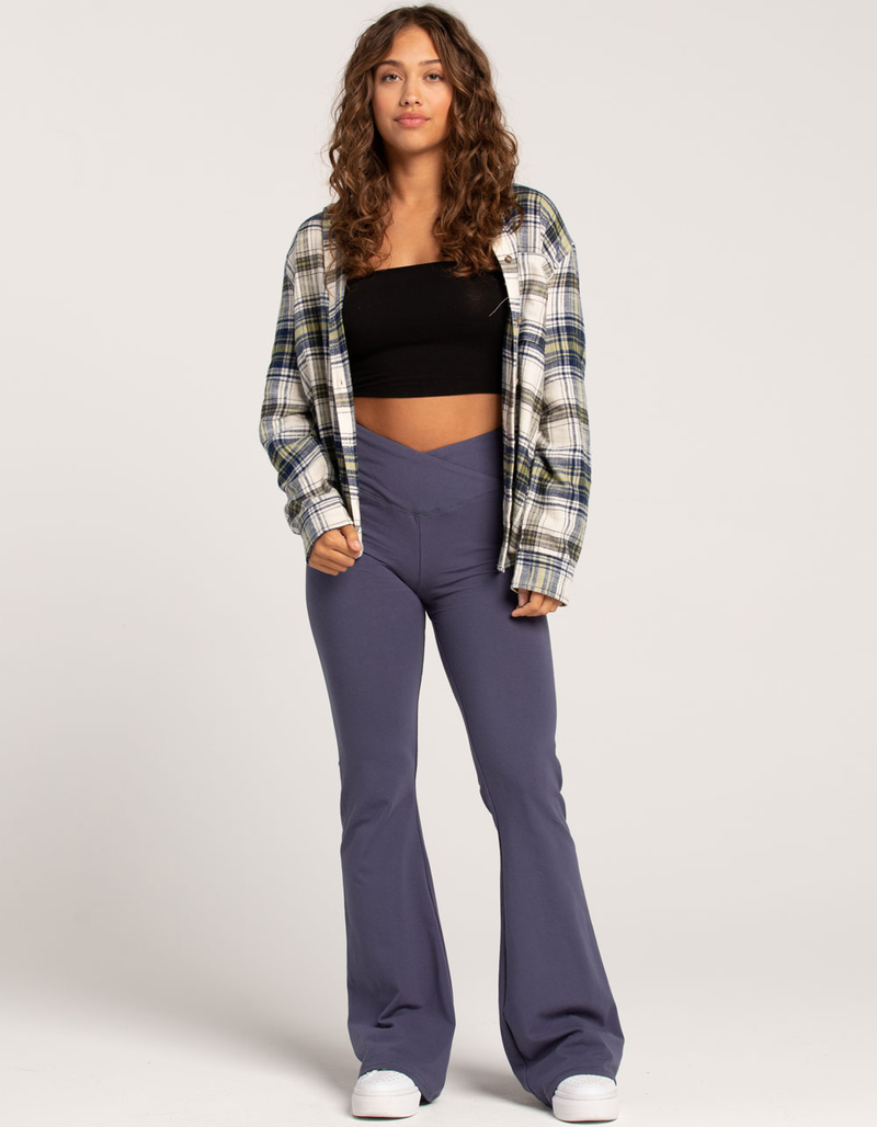 LOVE TREE Plaid Womens Boyfriend Flannel image number 3