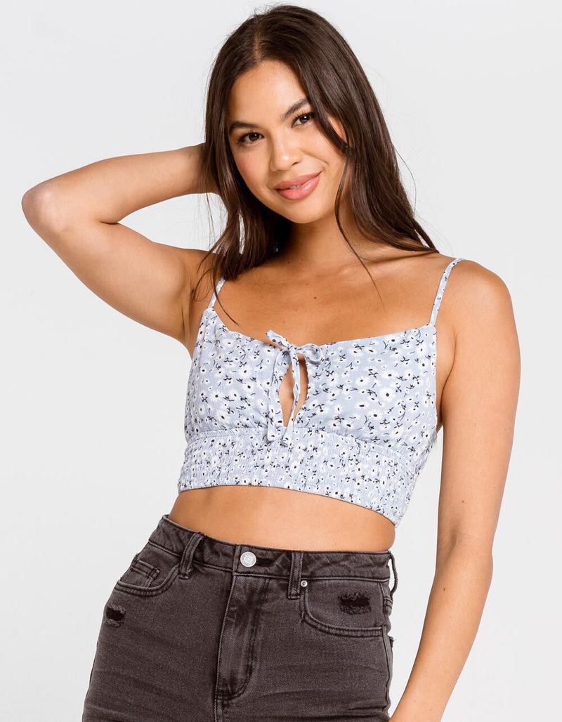 SKY AND SPARROW Keyhole Smocked Womens Cami image number 0