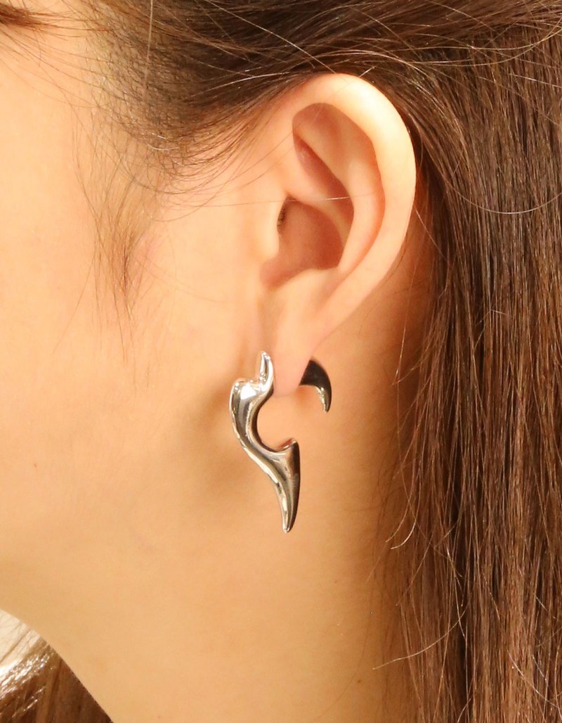 DO EVERYTHING IN LOVE 14K Gold Dipped Angel Wings Post Earrings image number 0