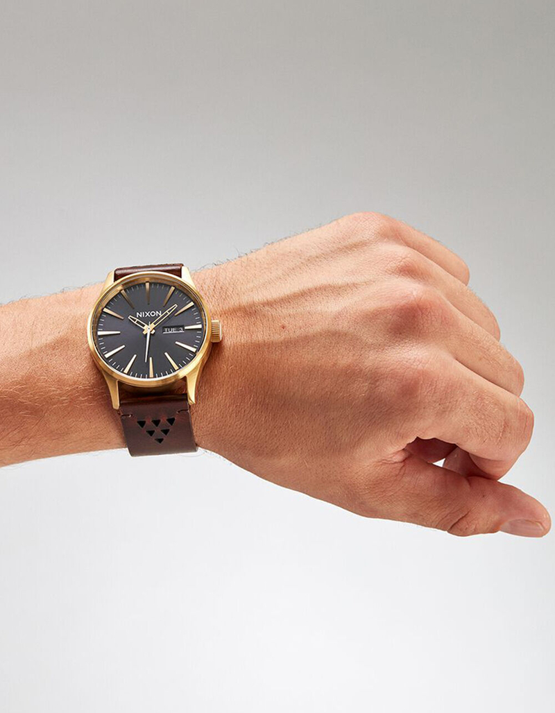 NIXON Sentry Leather Watch image number 3