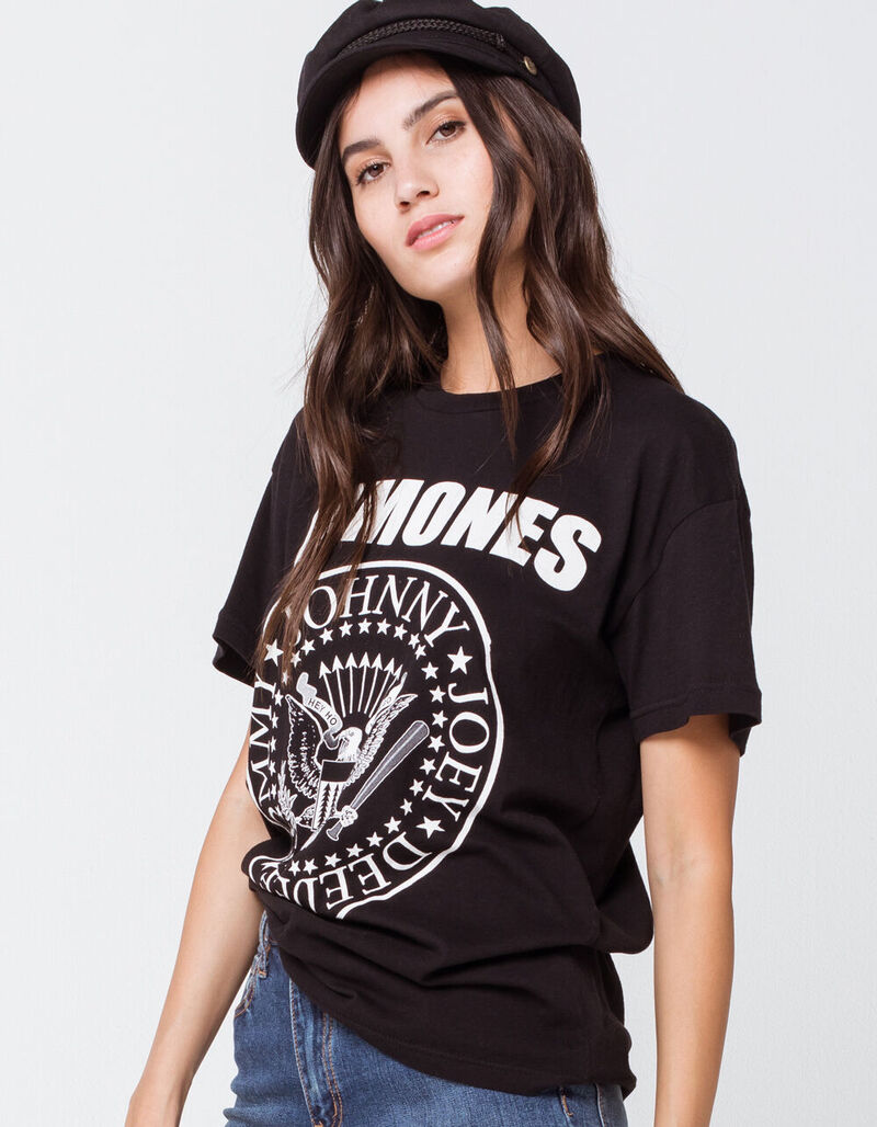 MERCH TRAFFIC Ramones Crest Womens Tee - BLACK - 369325100