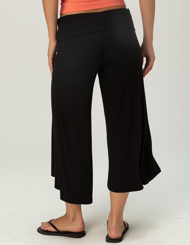 FULL TILT Womens Low Rise Gaucho Pants image number 3
