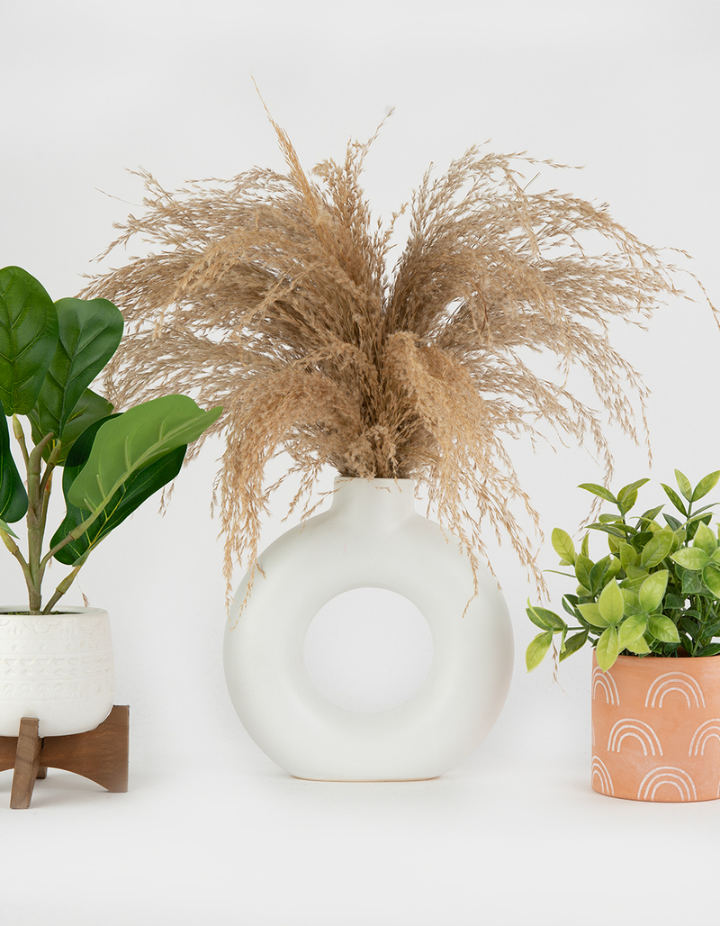 Dried Pampas In Donut Vase image number 1