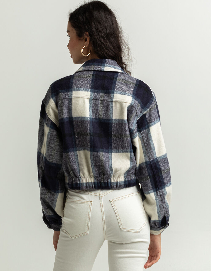 ASHLEY Womens Plaid Crop Shacket image number 2