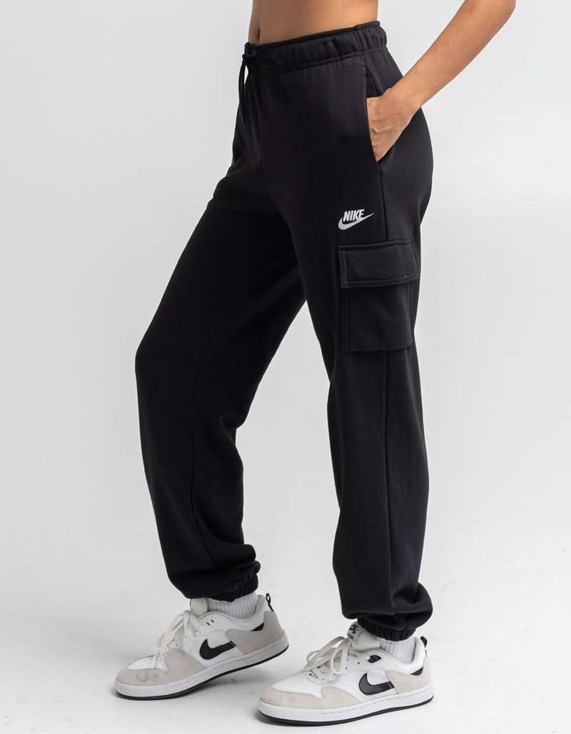 NIKE Sportswear Mid-Rise Cargo Womens Sweatpants image number 2