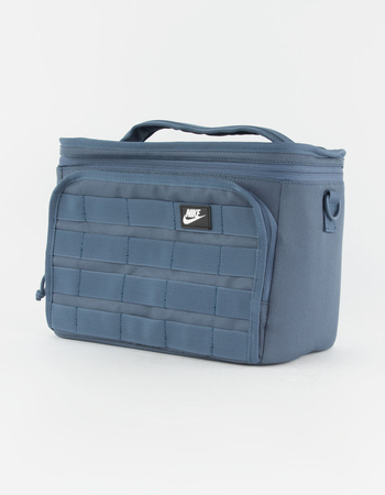 NIKE Sportswear Plus Lunch Bag Alternative Image