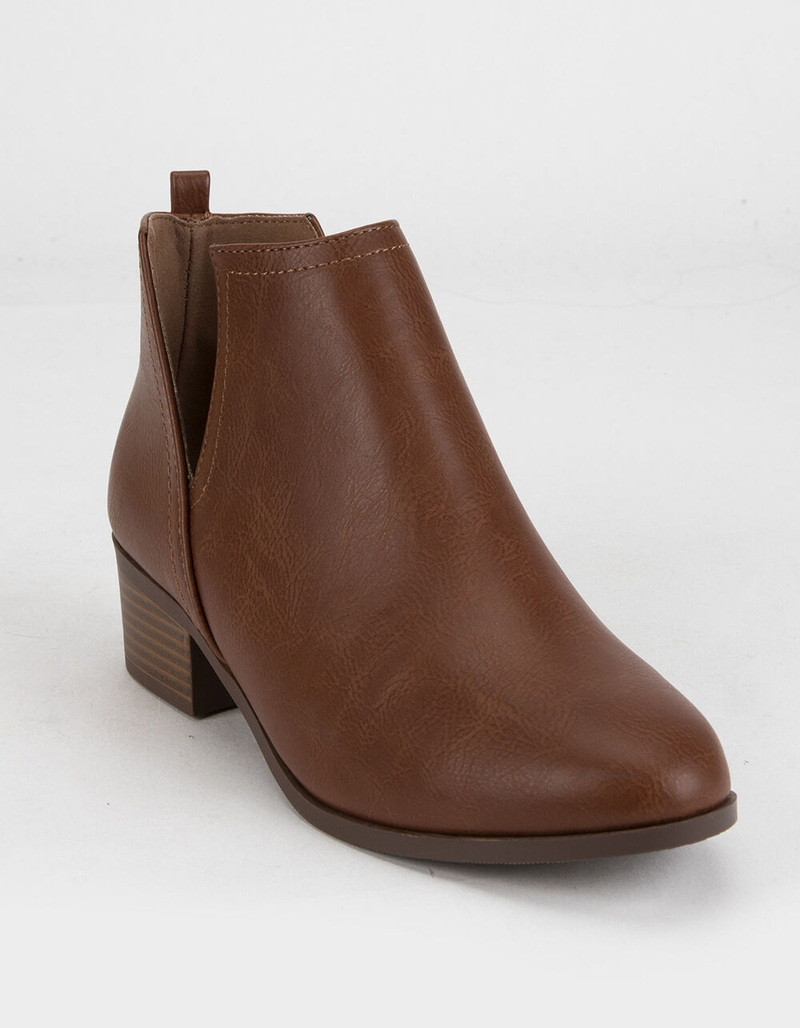 SODA Chop Out Low Womens Cognac Booties image number 0